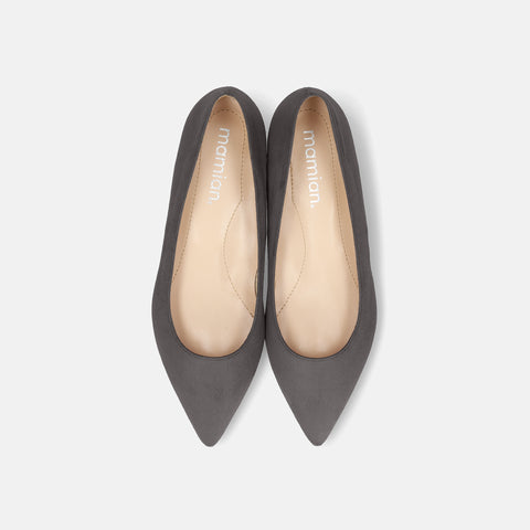 2026AW：iCoN COLORS：ポインテッドトゥ スエード フラットシューズ（C20142）チャコールS/mamian（マミアン）