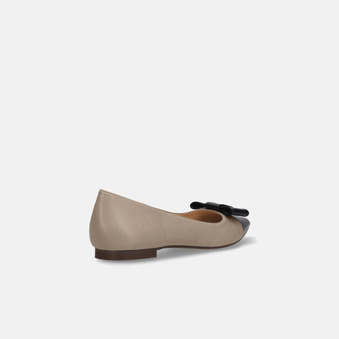 2025AW：リボン フラットシューズ（m17042）グレージュ/C/mamian（マミアン）